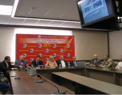 Відкрилася 20-та ювілейна міжнародна виставка "Деревообробка"