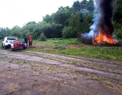 Рятувальники з лісівниками ДП "Радехівське ЛМГ" провели пожежно-тактичні навчання по ліквідації лісової пожежі