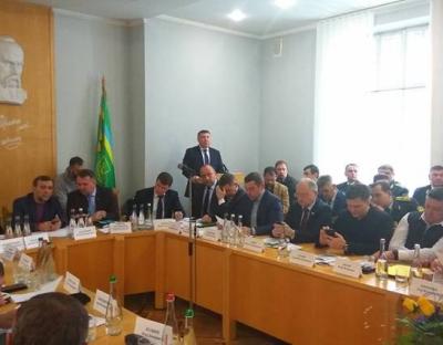 Володимир Бондар на Львівщині розповів депутатам про стан лісового господарства в Україні