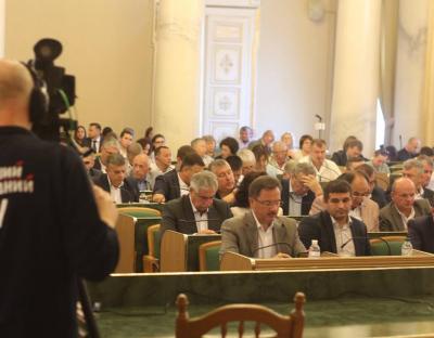 Львівська обласна рада звернулася до держаних органів з метою запобігти краху лісогосподарських підприємств України.