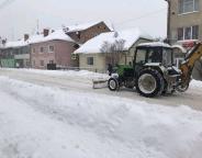 Лісівники Львівщини допомагають визволяти із снігового полону населені пункти