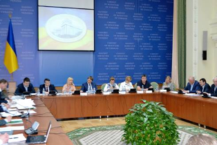 Урядовці та деревообробники обговорили питання торгівлі необробленою деревиною